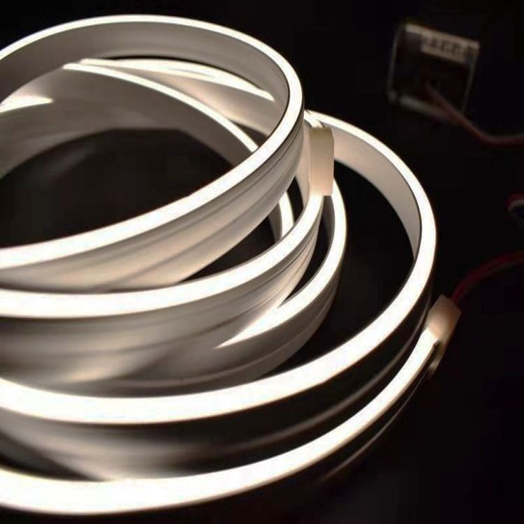 6x12mm家の装飾のための折り曲げられるLEDのネオン滑走路端燈6000kの50mm切られたサイズ