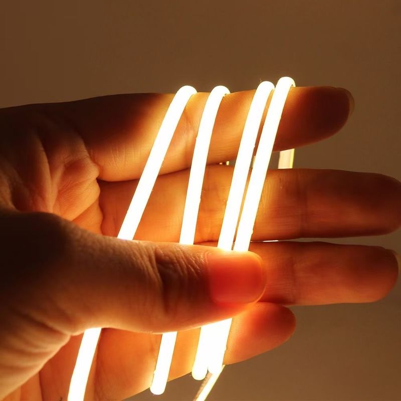 DC 24V LEDの穂軸ライト側面の上の出るCCT Dimmable 560Chips/M 16.4FT