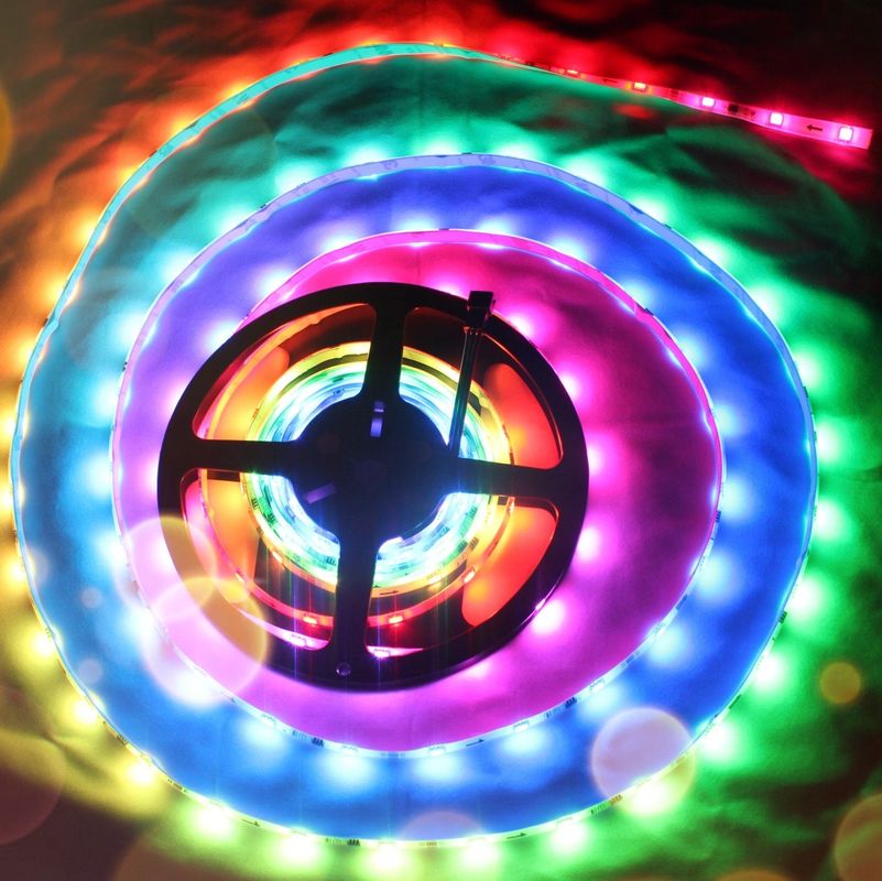 WS2812Bフル カラー適用範囲が広いLEDの滑走路端燈RGB 5050SMD個々のアドレス指定可能な16.4FT 60Pixels/Mの300Pixels黒PCB