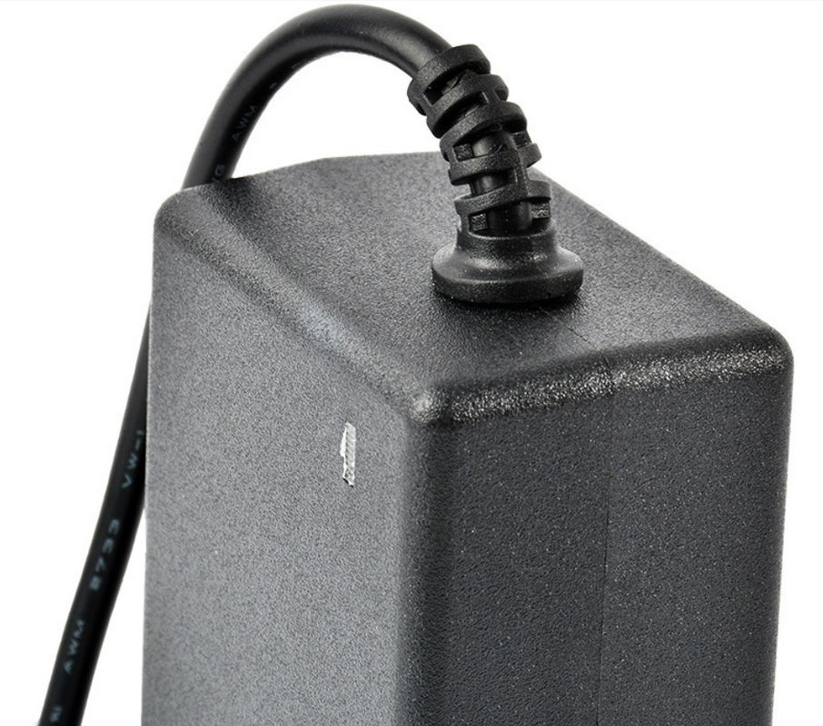 LEDの滑走路端燈のための5A LEDモジュールの電源12V LEDのDC電源机のブラック パワーの供給