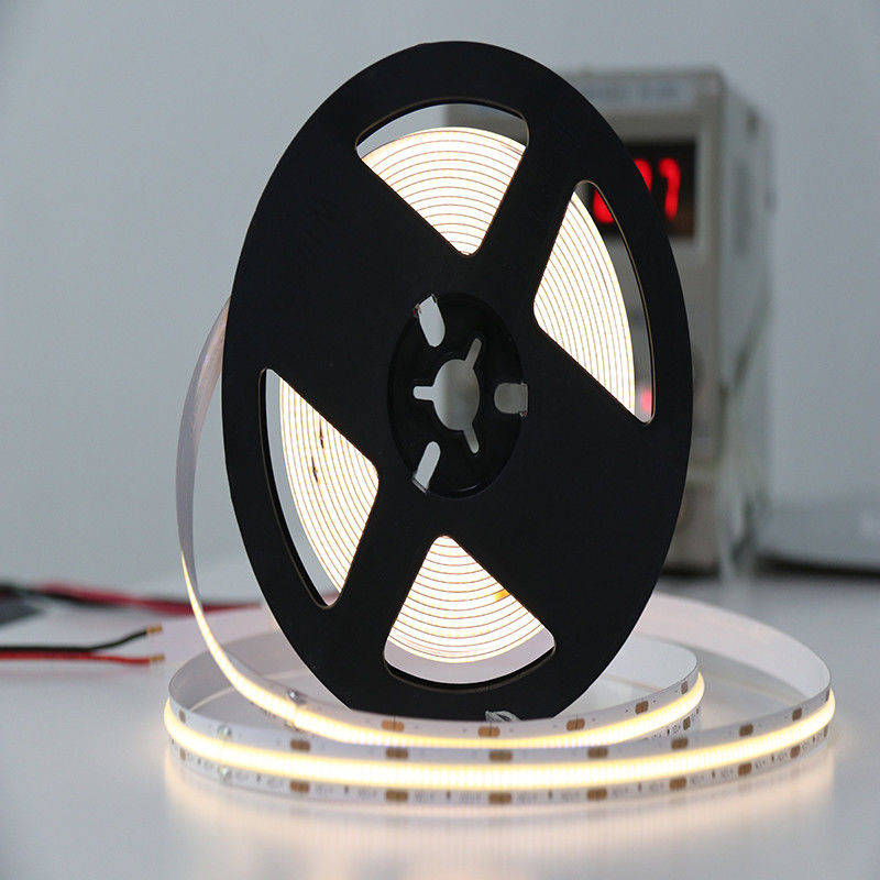 高密度320番のLed/Mの適用範囲が広い24V穂軸LEDの滑走路端燈の屈曲10Wの暖かい白い