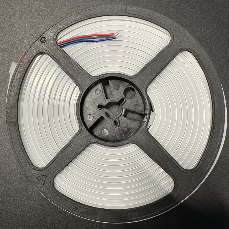 DC 12V 24V IP65の防水シリコーンのネオン滑走路端燈の二重色温度