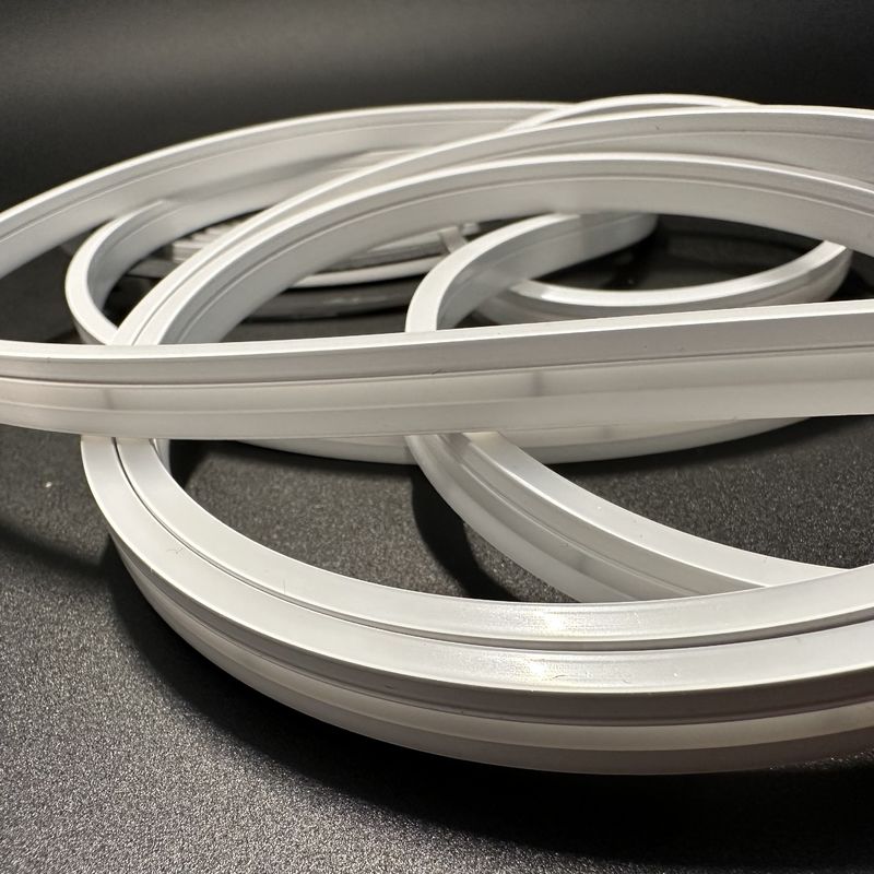 屋内及び屋外B2Bのバイヤーのための適用範囲が広いCuttable 120° 0410 12Wネオン照明