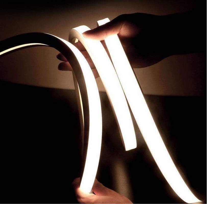 120° 24V 1616のサイズ12W LEDのシリコーンのネオン滑走路端燈IP65 Bulidingの家の装飾