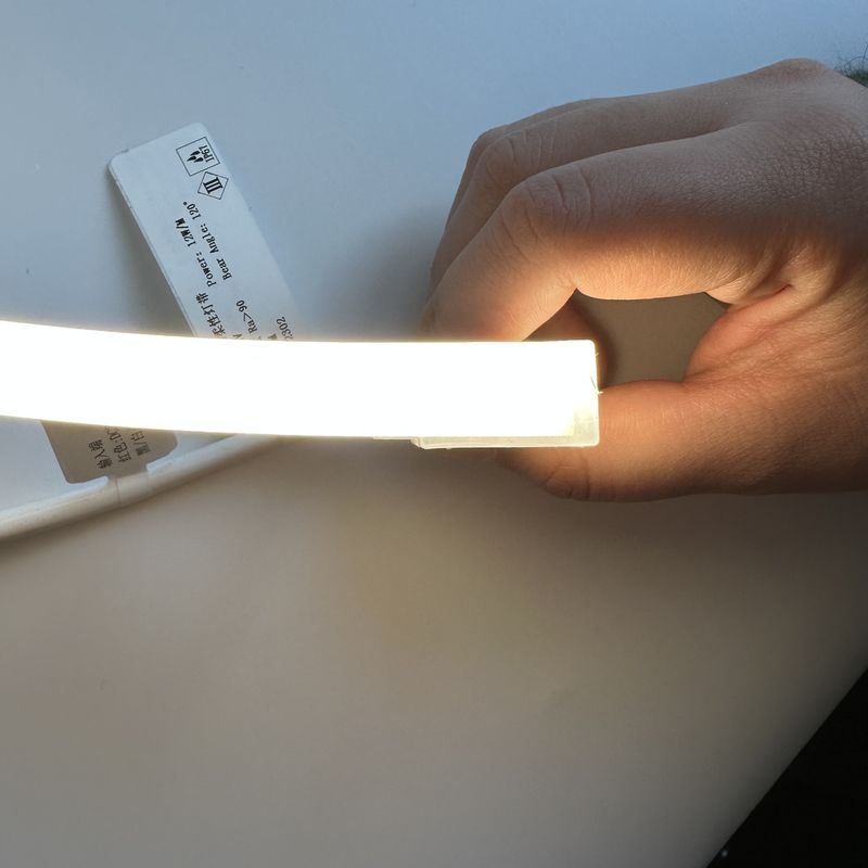 LEDのシリコーンのネオン滑走路端燈2700K - 6000K/RGBW/DMX512 24V 1010 1212 16116ネオン ライト